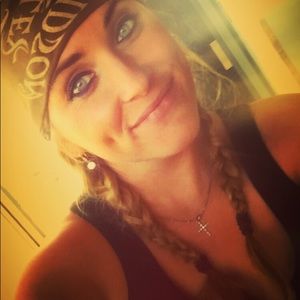 Meet your Posher, Kayla